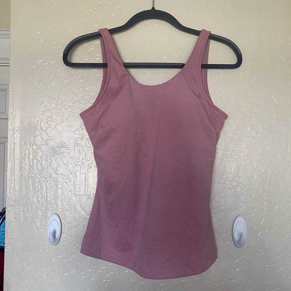 Light pink athletic tanktop